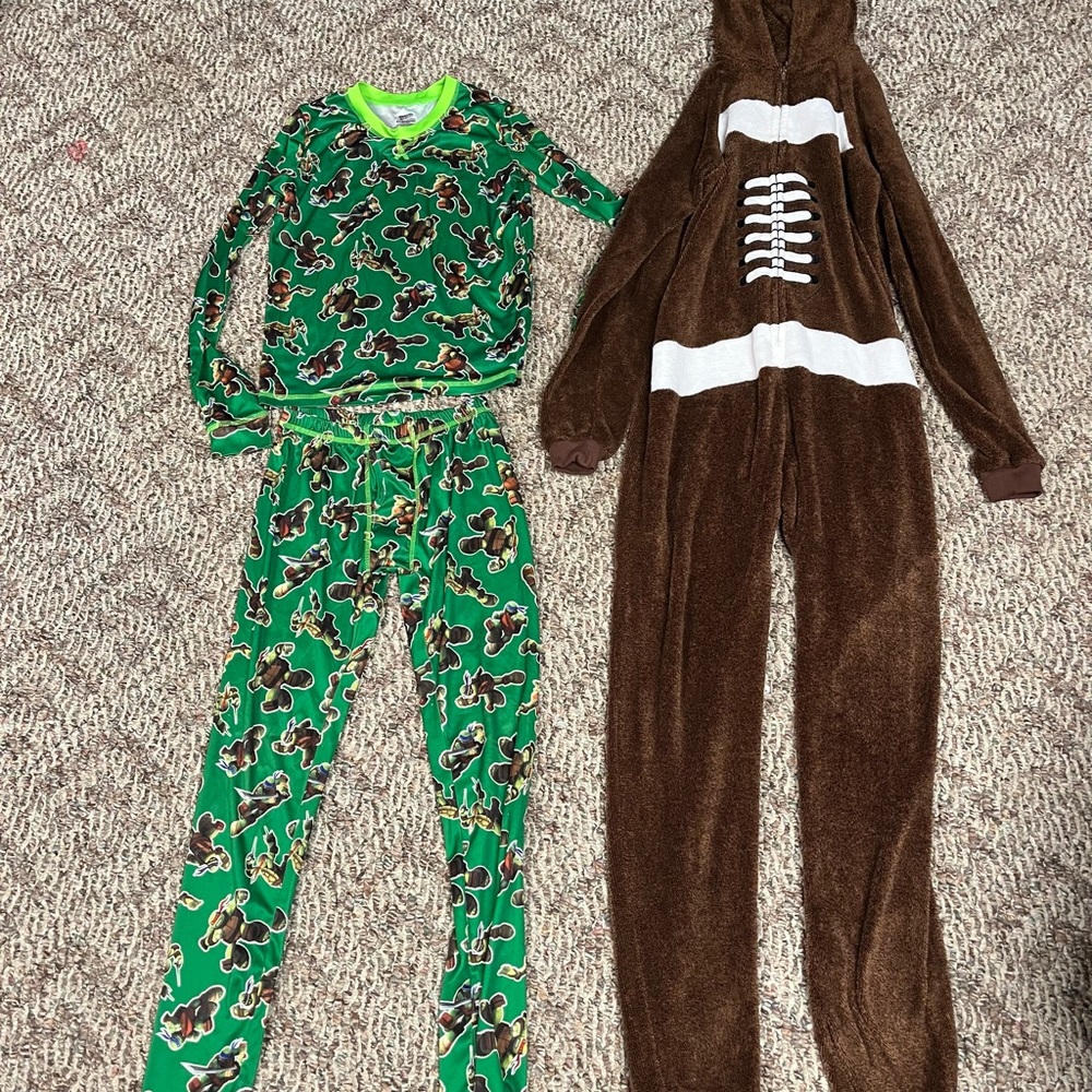 Boys extra large pajamas ninja turtles & football